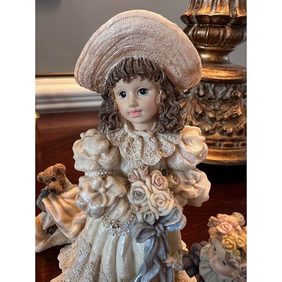 Boyds Bears The Dollstone Collection Emily with Katherine and Otis Figurine 1995 - Picture 5 of 9